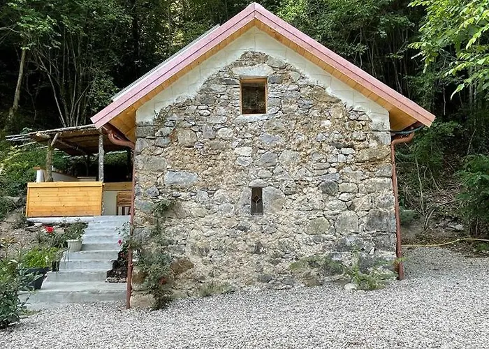 Riorequesa Κάμπινγκ *